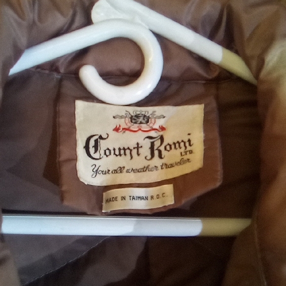 Elegant Women's Long Puffer Coat - Picture 3 of 5